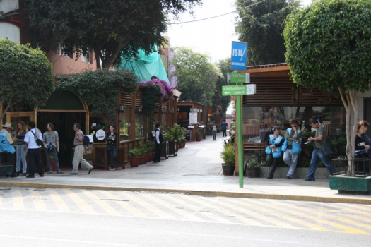 miraflores_alley.jpg